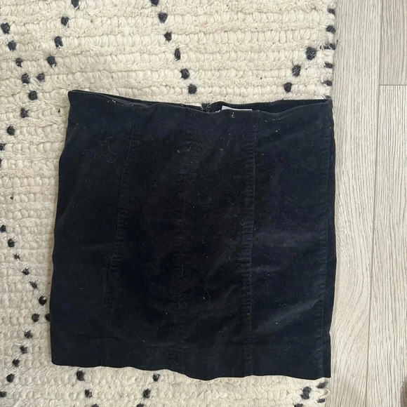 JOLT felt skirt 3 - Picture 2 of 10